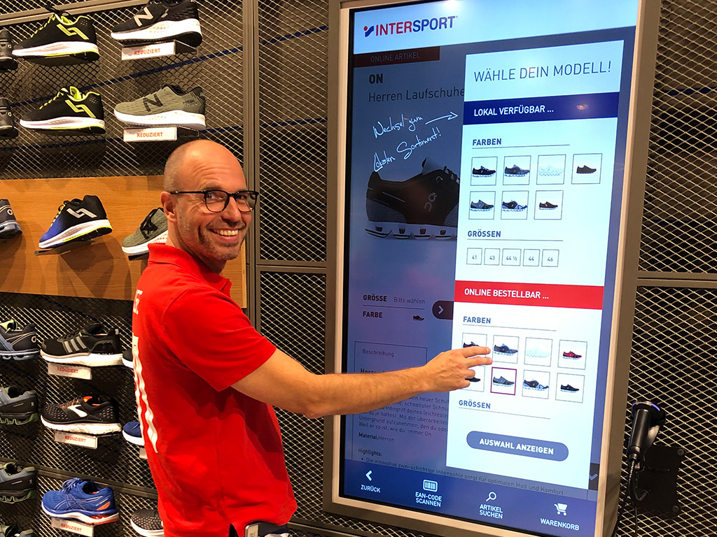 Regalverlängerung als Lösung von xplace für INTERSPORT