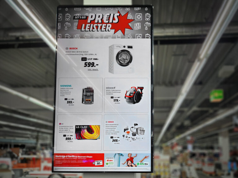 Digitales Angebotsposter im Einsatz im Media-Markt