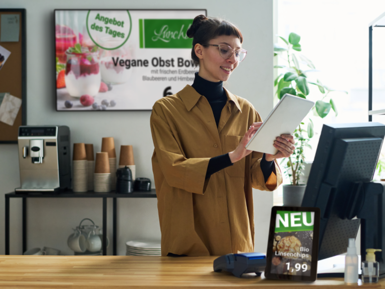 Digital Signage von xplace in einem Bistro
